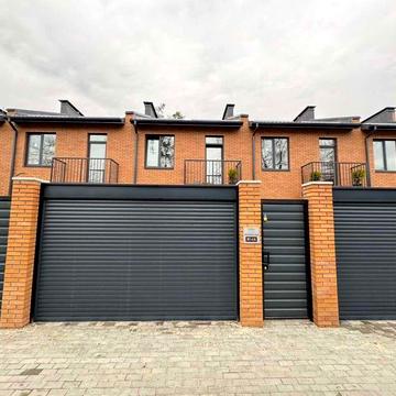 Таунхаус поруч з лісом . Ірпінь