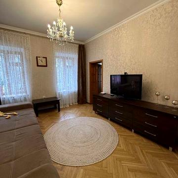 3-кімнатна квартира з ремонтом біля парку Шевченка