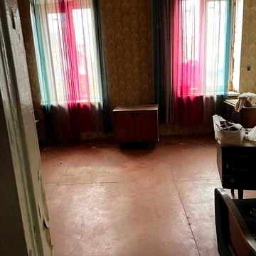 Продам 3к кв біля Конного ринку