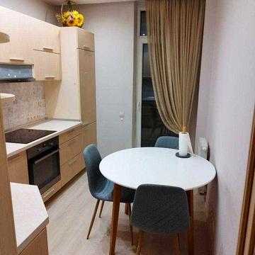 Продаж 1 ком 35 м2 з ремонтом м Мінська