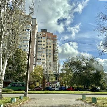 Бородинська вул., 5