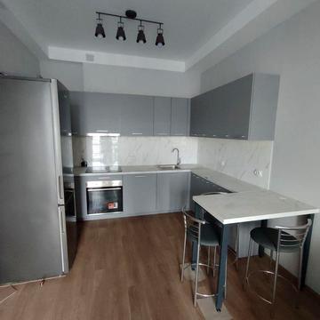 Сдам 2-комнатную квартиру в центре, ЖК Женева, новострой