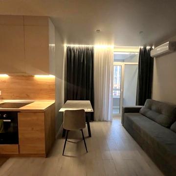 Апартаменты в Комфорт Таун с балконом