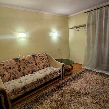 Б. Лесі Українки 30А. Чудова  квартира без коміссії.