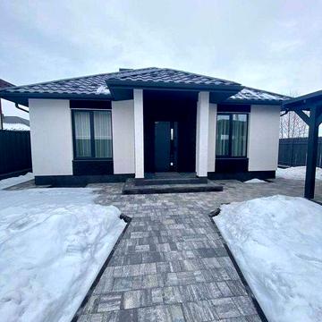 Будинок з ремонтом та меблями