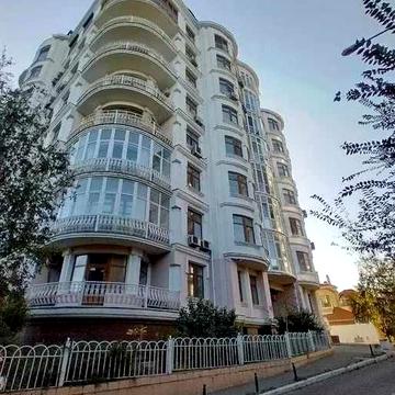 Продается квартира на Азарова с качественным ремонтом