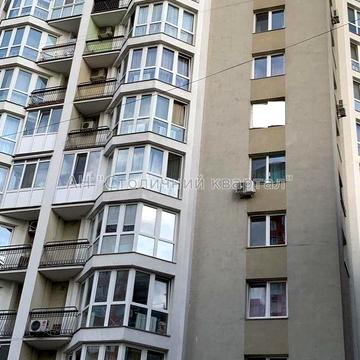 Двокімнатна квартира після будівельників на вул. Волинській, 9а