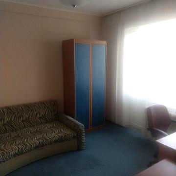 Богатирська вул., 10