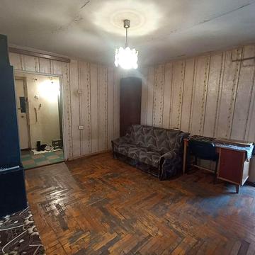 2к. квартира в центрі міста. Р-н Глінки.