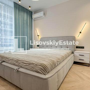 Тадея Рильського бульв., 4