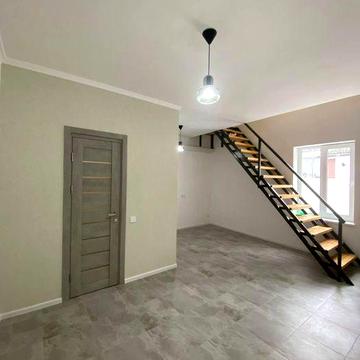 Квартира з чудовим ремонтом біля МакДональдс тераса 100м2 + паркомісце