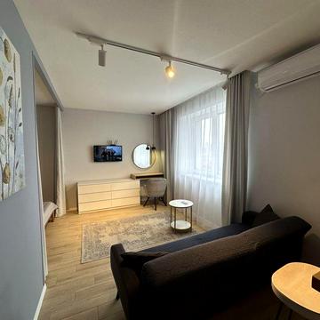 Здається стильна видова 1,5-кімнатна квартира в самому центрі міста