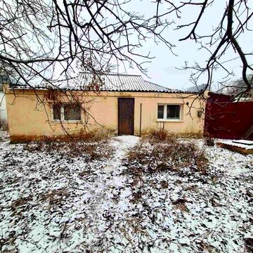 Пів Будинку з окремим подвірʼям.Кушівка