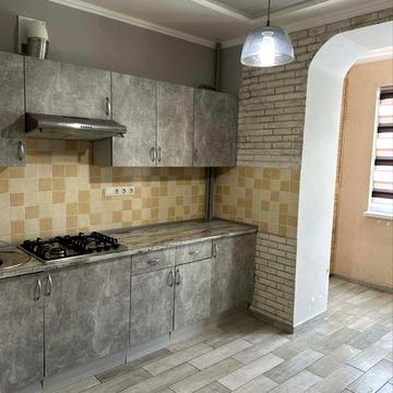 Однокімнатна квартира з ремонтом. Фонтанка