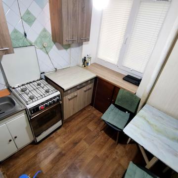 Запорізька вул., 11