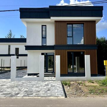 Останній окремий будинок в пішій доступності Ліцей