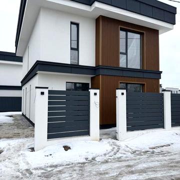 Останній окремий будинок в пішій доступності Ліцей