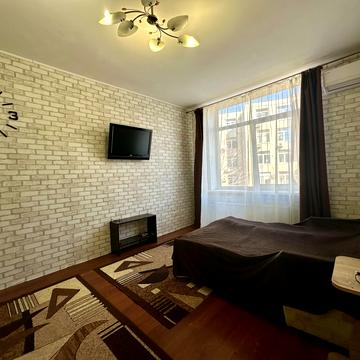 Торгова вул., 9