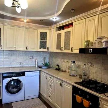 Продаж великої 3 кім квартири з продуманим плануванням поряд з центром