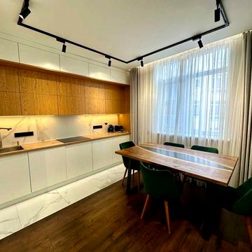 Стильна 3-к квартира 82 м² з сучасний дизайнерським ремонтом Пчілки 7 ЖК Традиція