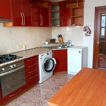 Сдаю 3 х комн квартиру ул Картомышевская40