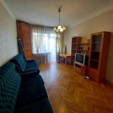 Госпітальна вул., 1а