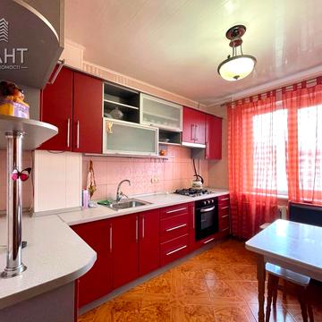 Героїв Крут вул. (Черепіна), 14