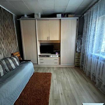 Продам частину будинку з ділянкою в Іванкові