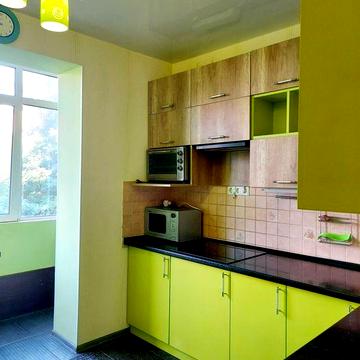 метро Дорогожичі,вул.Рилеева 25. Подільский район.