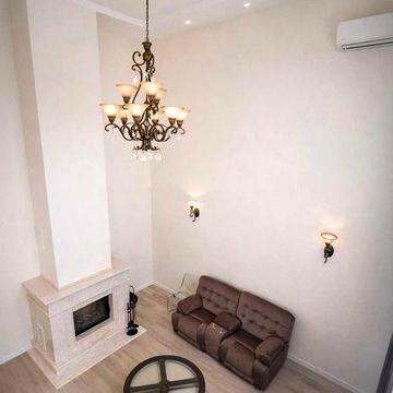 Красивый добротный дом недалеко от трассы с мебелью в Фонтанке