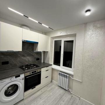 Перша Здача! 2 кімнатна з роздільними кімнатами вул. Небесної Сотні