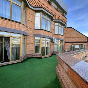 Володимирська вул., 79