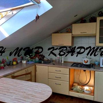 3-х кімнатна "Сталінка" в самому Центрі!