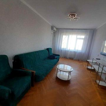 Сдам. Трёхкомнатная квартира на Таирова.