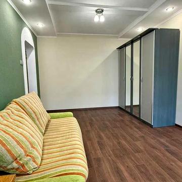 Здається світла та затишна 1-кімнатна квартира на Оболоні.