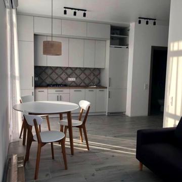 Григорія Сковороди вул., 40