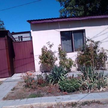 Продаю дом в городе.  торг.