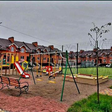 Таунхаус з індивідуальним ГАЗОВИМ ОПАЛЕННЯМ  і гаражем