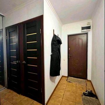 Продається 2-х кімнатна квартира в центрі міста