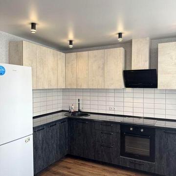 Простора однокімнатна,ЖК Олімпійський,є генератор