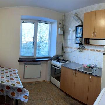 Здається  1 кімнатна квартира надовгий термін