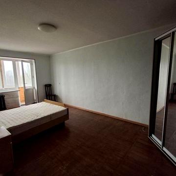 Срочно! 1-но ком.квартира в кирпичном доме Героев Обороны 21500у.е.