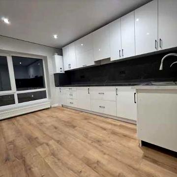 Без оплати комісії! 2к новобудова / сучасний ремонт / поряд Центр!