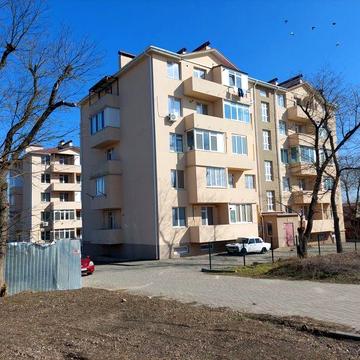 Продам квартиру в центре Великодолинського ЖК Центральный