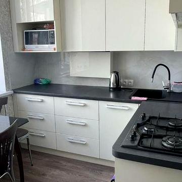 Продам 3 -х кімнатну квартиру по вулиці Миру