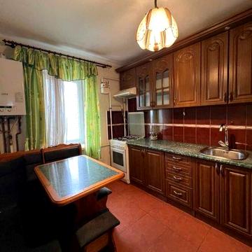 Оренда 3 к.квартири  на Замості з автономним газовим опаленням