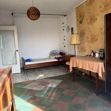 Продам трёхкомнатную квартиру по улице Малофеева ( Подольская)