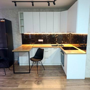 Перлинна вул., 7