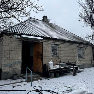 Продам Дом , в Петоикрвке ;Каменское 20 км ;Днепр 40 км.