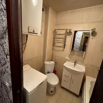 Продам квартиру 2 кімнати на Мандриківській жм Перемога 3